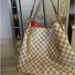 Authentic Louis Vuitton Damier Canvas shoulder bag